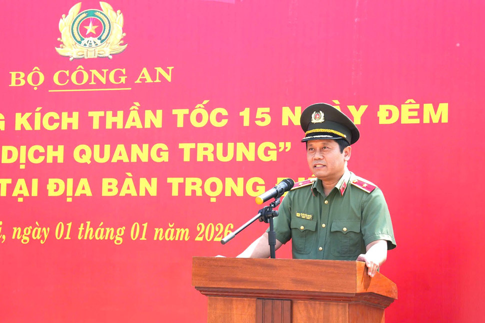 Thieu tuong Nguyen Hong Nguyen phat bieu chi dao. Anh: Cong an