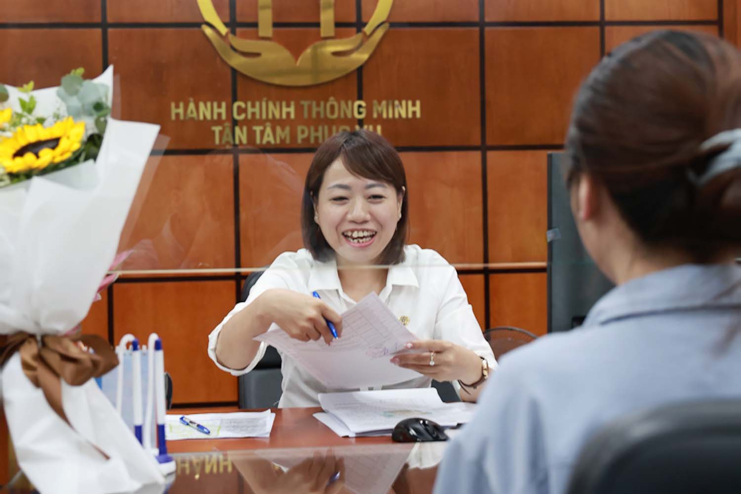 From January 1, 2026, Hanoi City will return 100% of the administrative procedure results in paper form via post office.
