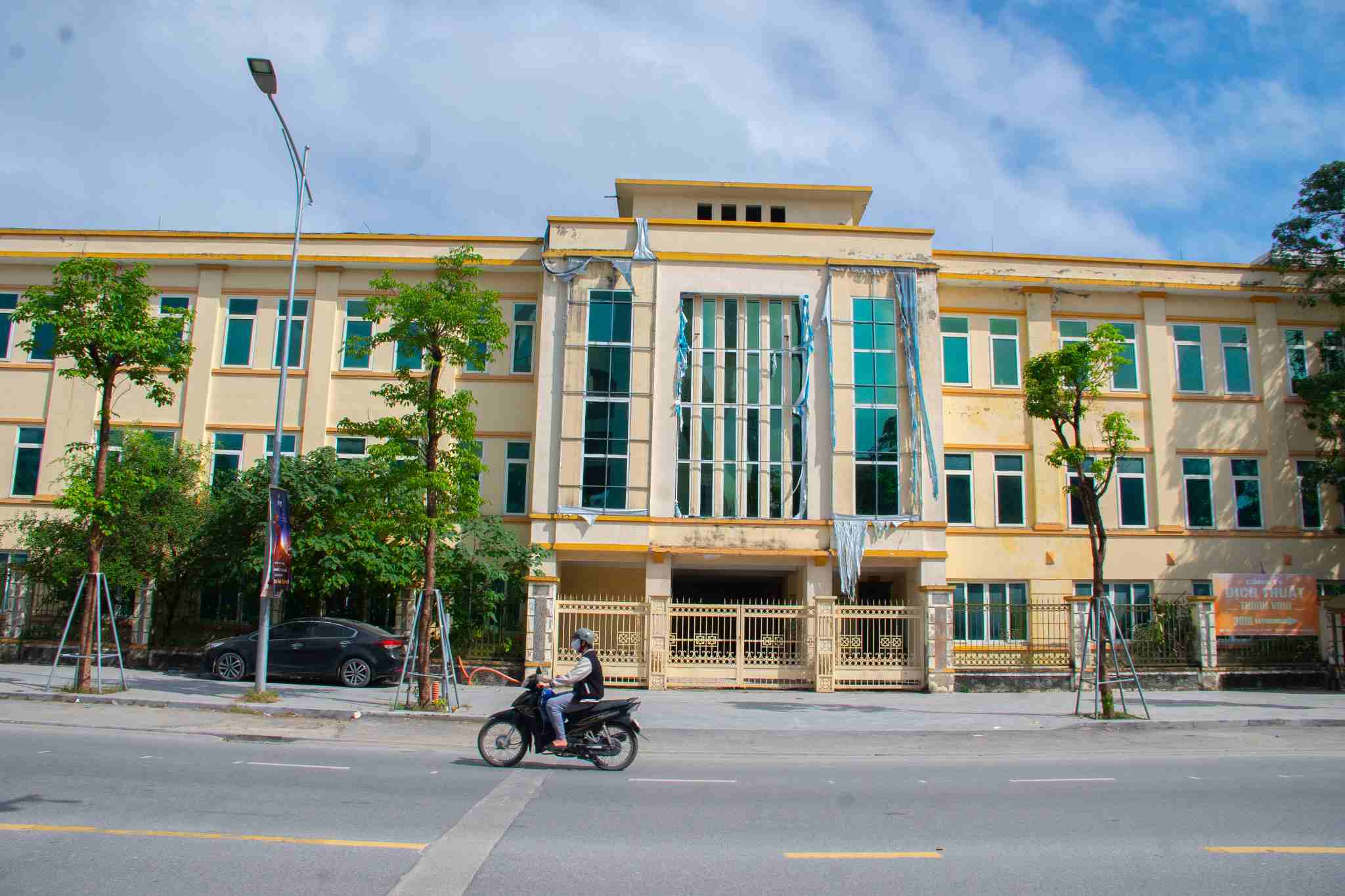 The old headquarters of the Department of Culture, Sports and Tourism of Nghe An is currently vacant after the unit moved to a new location. Photo: Duy Chuong