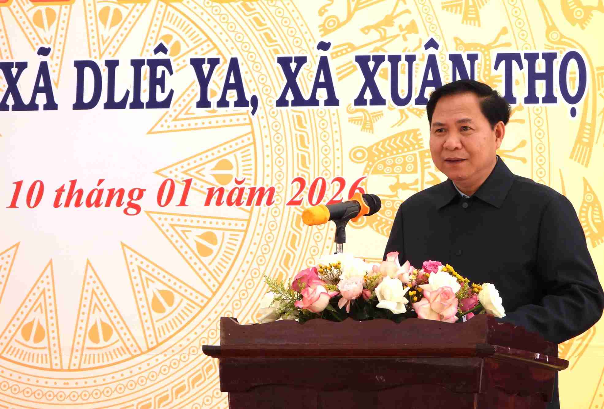 Ong Pham Tien Hung - Bi thu Dang uy xa Hoa Phu khang dinh tam quan trong cua viec ket nghia cua cac dia phuong. Anh: Bao Trung