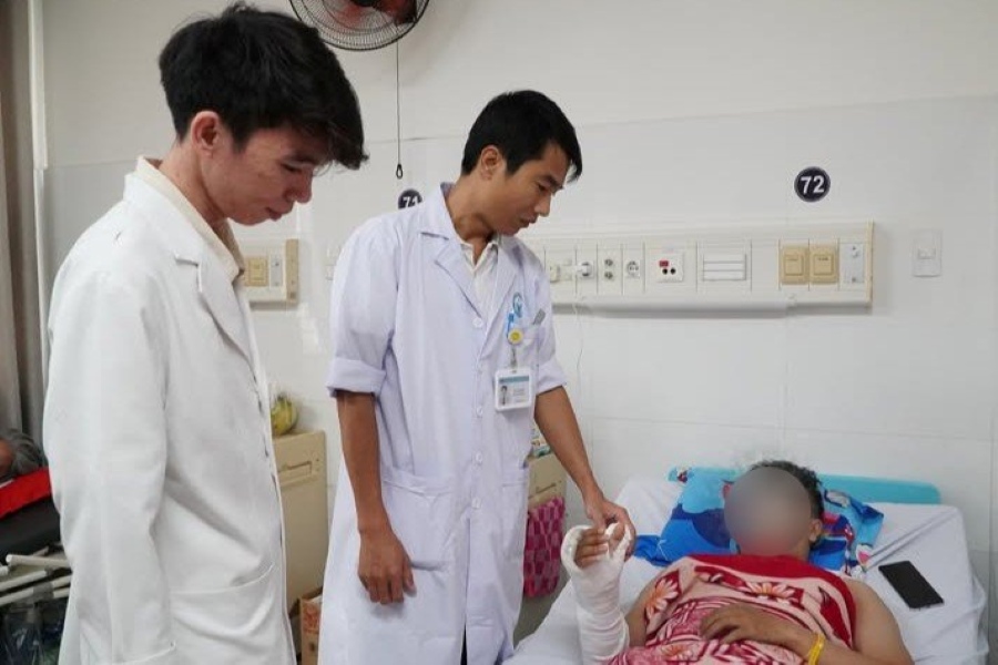 Multiple injuries due to traffic accidents treated at Vung Tau General Hospital have just been discharged. Photo: BVVT