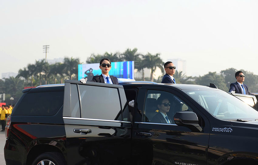 Can bo, chien si canh ve tai buoi dieu hanh. Anh: Viet Phu