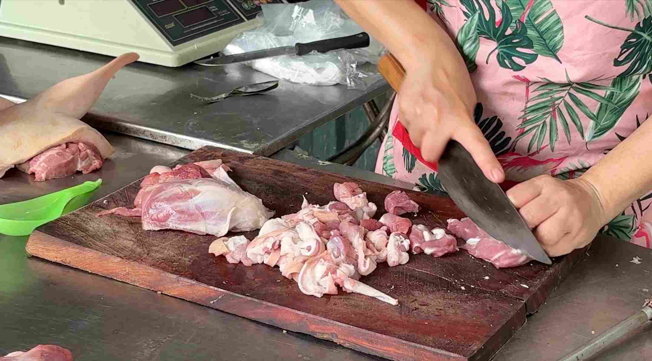 Live pig prices today, January 10, increased sharply, reaching 72,000 VND/kg.