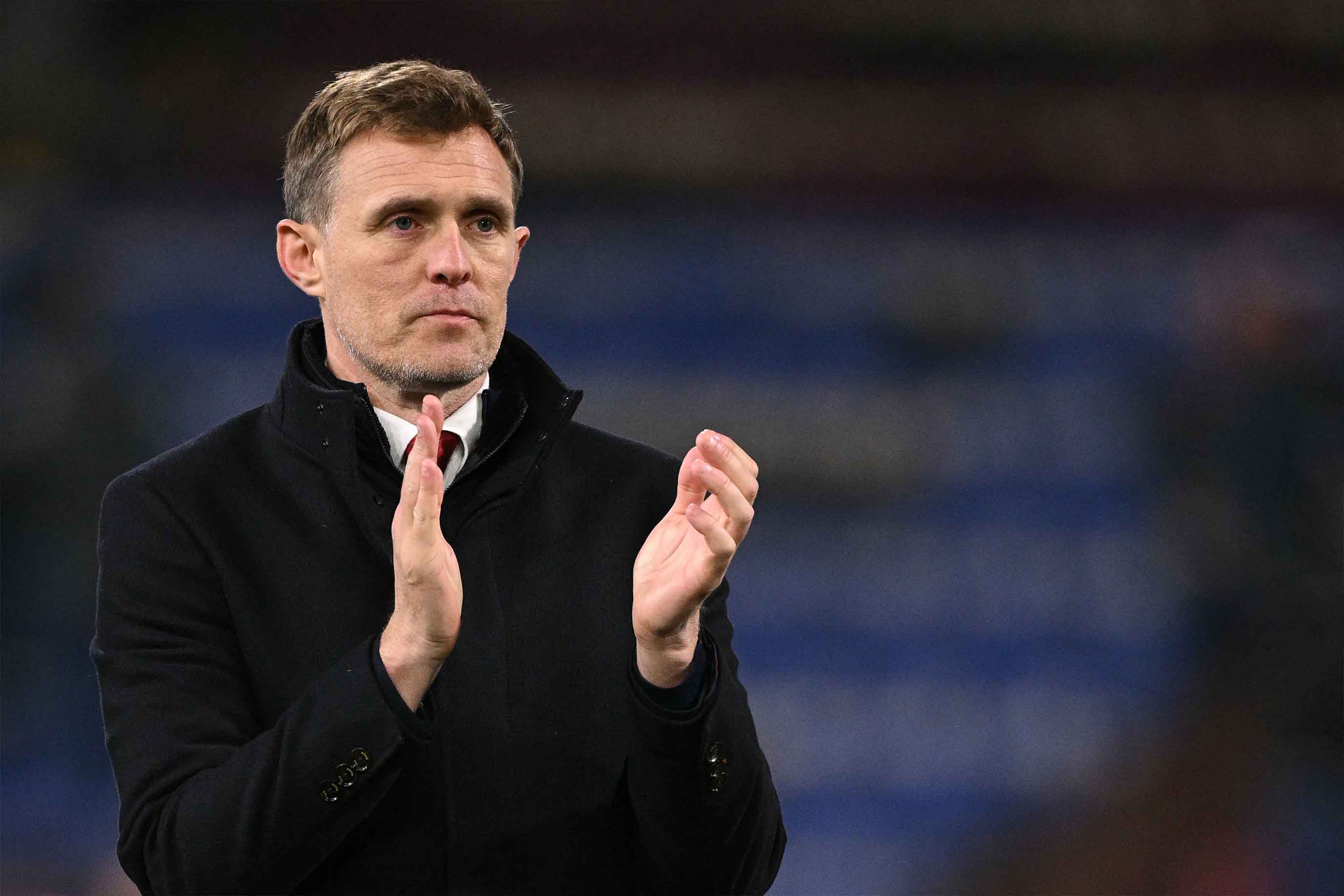 Darren Fletcher se co gang lam tot nhat trong kha nang. Anh: AFP