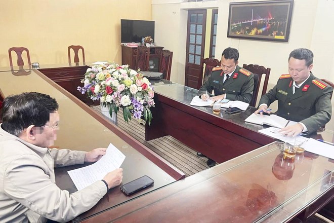 Xử lý người đàn ông bình luận xúc phạm lãnh đạo trên mạng ở Ninh Bình