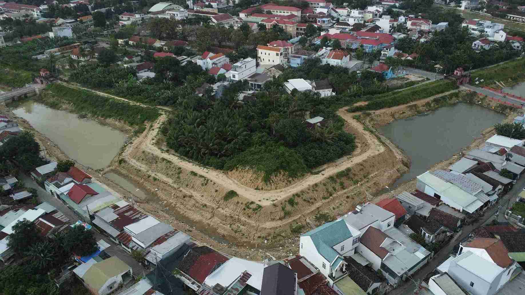 Du an huong toi viec hoan chinh kien truc, canh quan, cai tao khong gian khu vuc, qua do gop phan phat huy gia tri di tich va tao dong luc phat trien kinh te – van hoa – xa hoi cua dia phuong.  