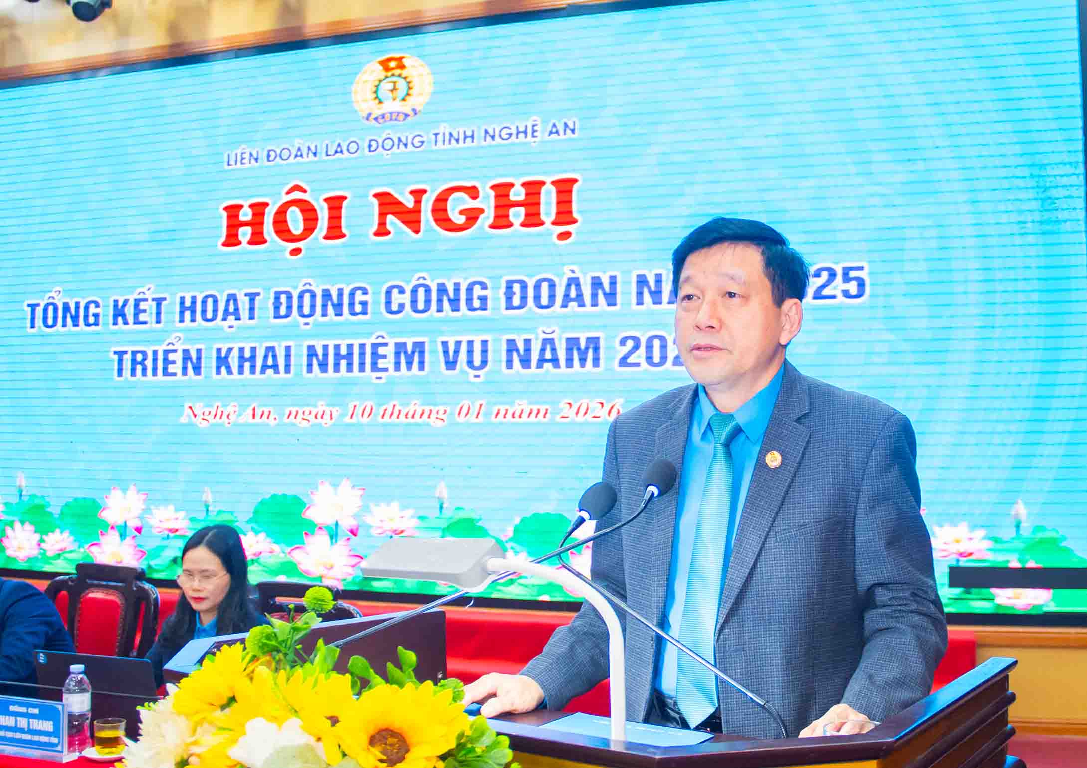 Ong Kha Van Tam - Chu tich Lien doan Lao dong tinh Nghe An ket luan tai hoi nghi. Anh: Duy Chuong