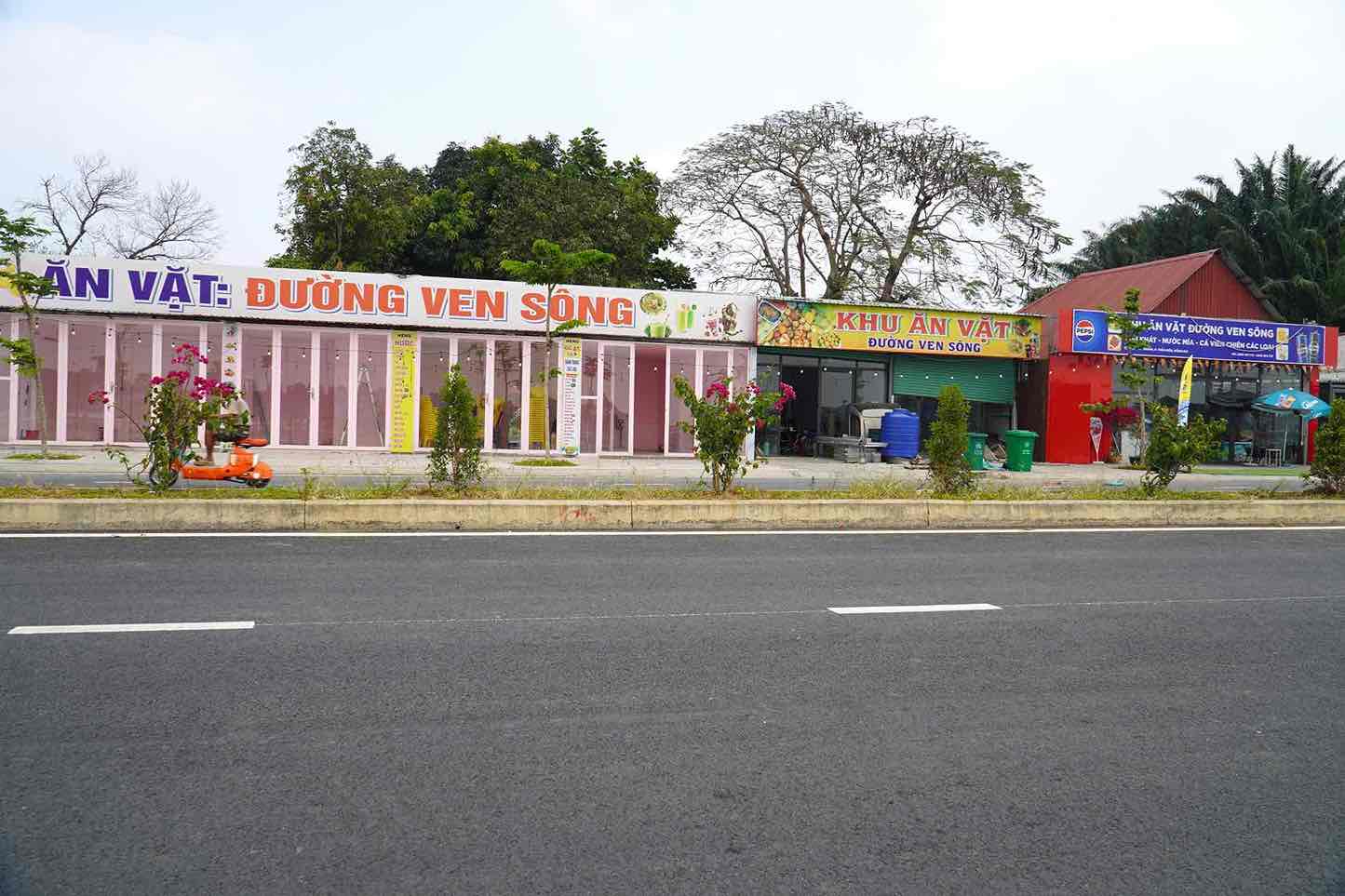 Nhieu hang quan moc len sau khi du an duoc hoan thien. Anh: HAC