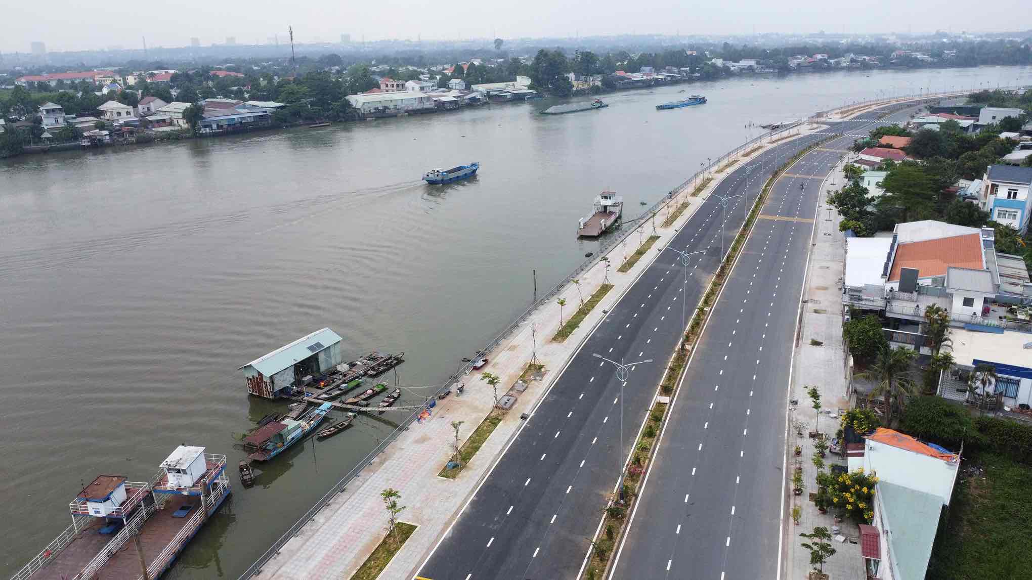 Duong ven song Dong Nai dang dan hoan thien. Anh: HAC