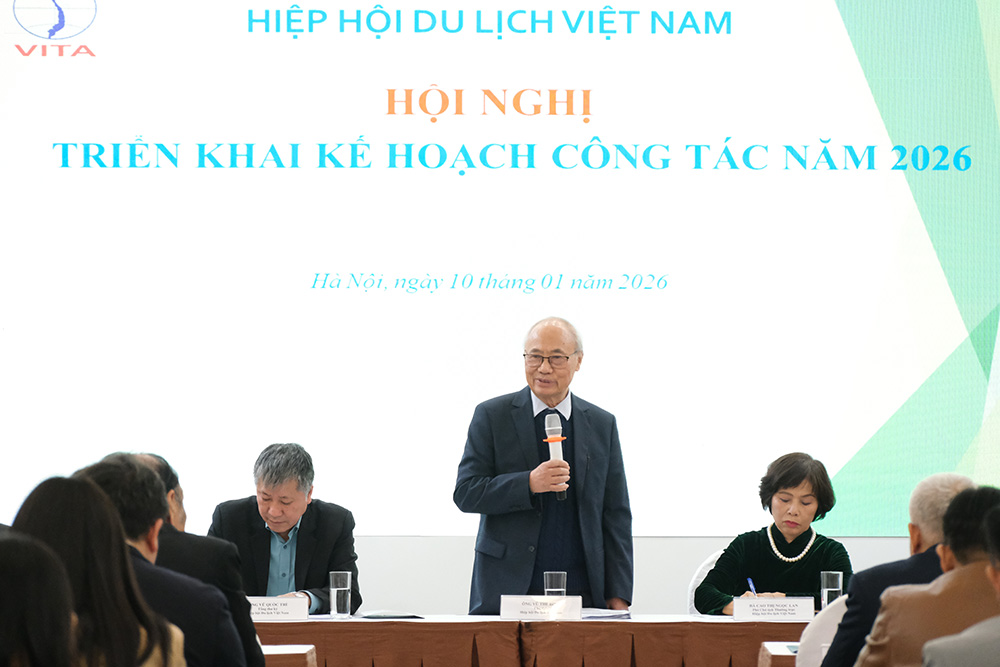 Chu tich Hiep hoi Du lich Viet Nam Vu The Binh phat bieu tai hoi nghi. Anh: Tuan Anh