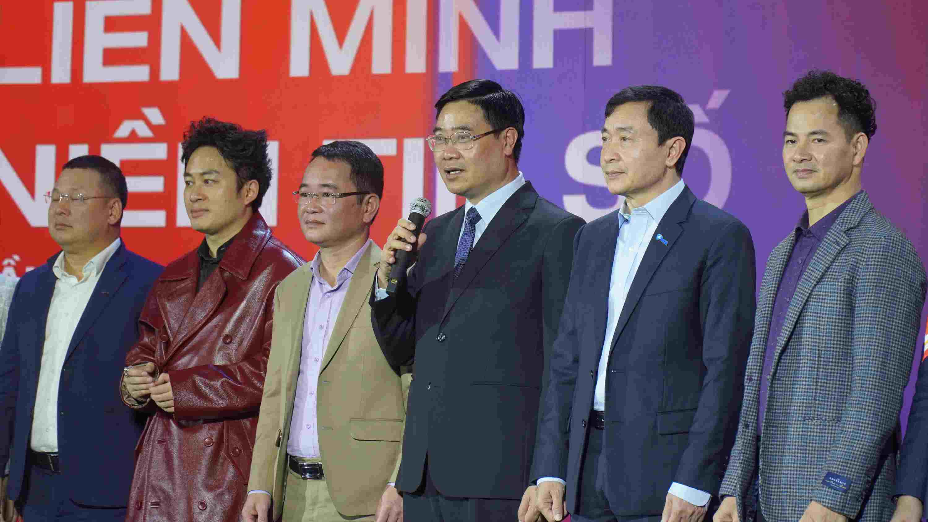 Chu tich Hoi dong lanh dao Lien minh Niem Tin So phat bieu. Anh: Minh Vu.