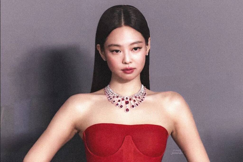 Jennie (Blackpink) on the red carpet of the 2026 Golden Disc Awards. Photo: Lotte