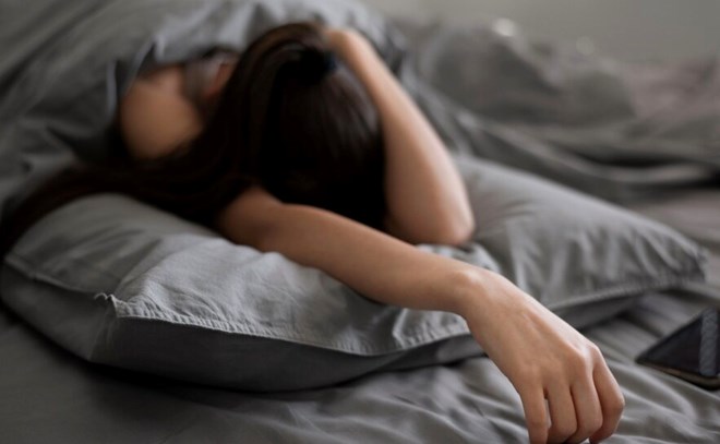 Going to bed on an empty stomach helps lower insulin, activating fat burning at night helps to lose weight, but it is necessary to avoid letting the body fall into a state of lack of energy. Photo: Thuy Duong