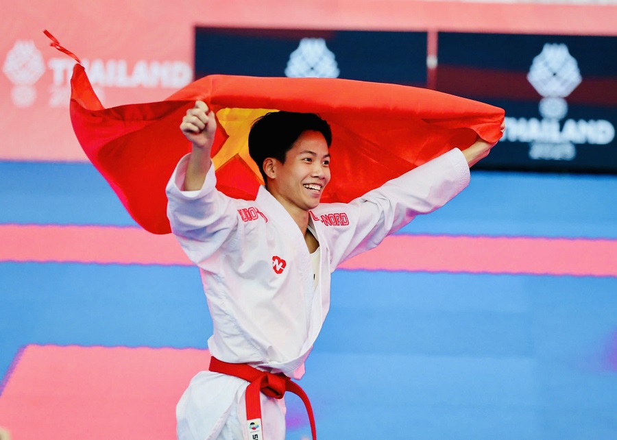 SEA Games 33 karate champion Khuat Hai Nam will have the opportunity to compete in the 2026 Southeast Asian Championship at home. Photo: Minh Dan