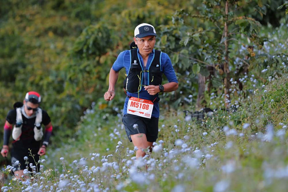 Cac van dong vien tranh tai qua cac cung duong tho mong o Lam Dong. Anh: Nexus