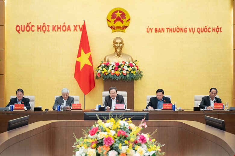 국회 상임위원회 제53차 회의는 0.5일 동안 진행될 예정입니다. 사진: Quochoi.vn