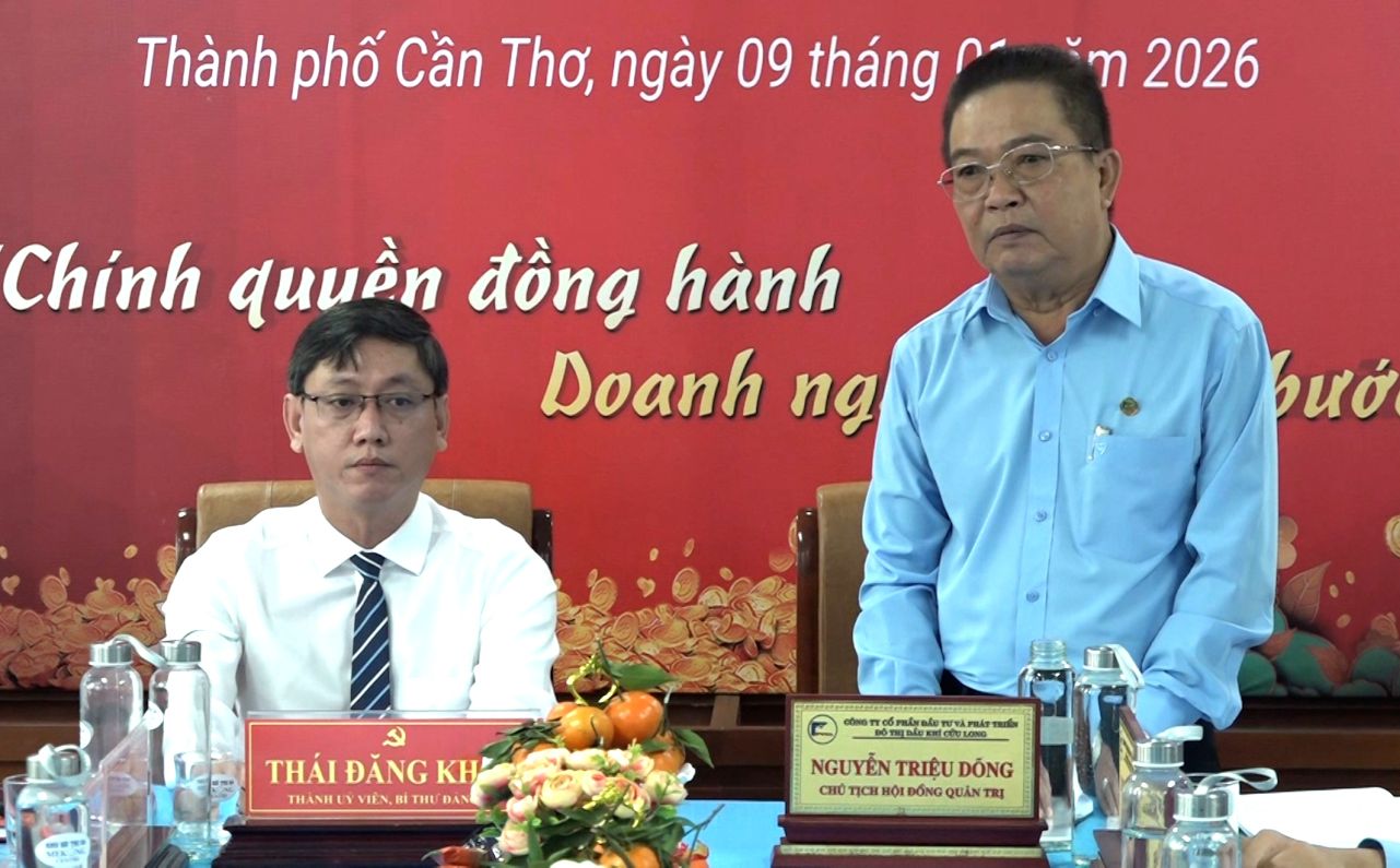 Leaders of Phu Loi ward (Can Tho City) came to the enterprise to learn about the operating situation