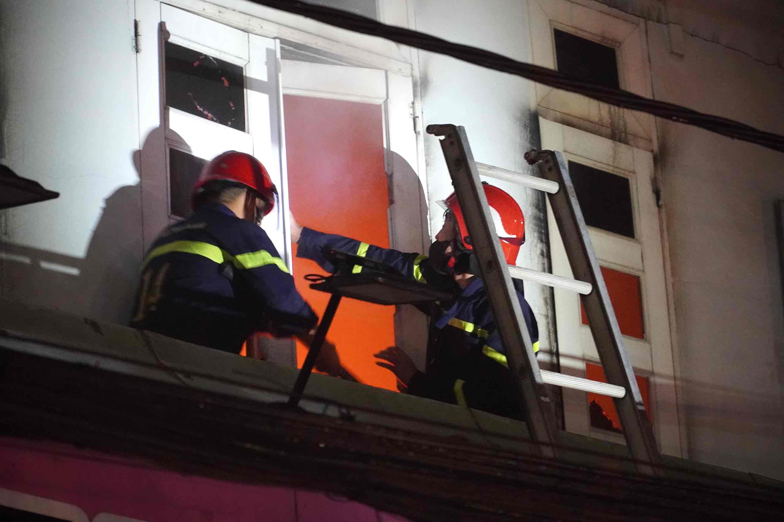 Luc luong chuc nang tiep can dam chay tren tang 2. Anh: HAC