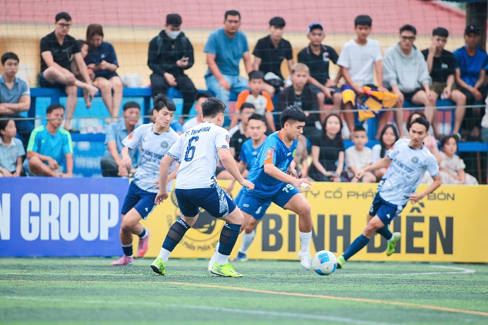 Tran chung ket giua Thanh pho Thanh Hoa va Nong Cong FC dien ra hap dan. Anh: D.T