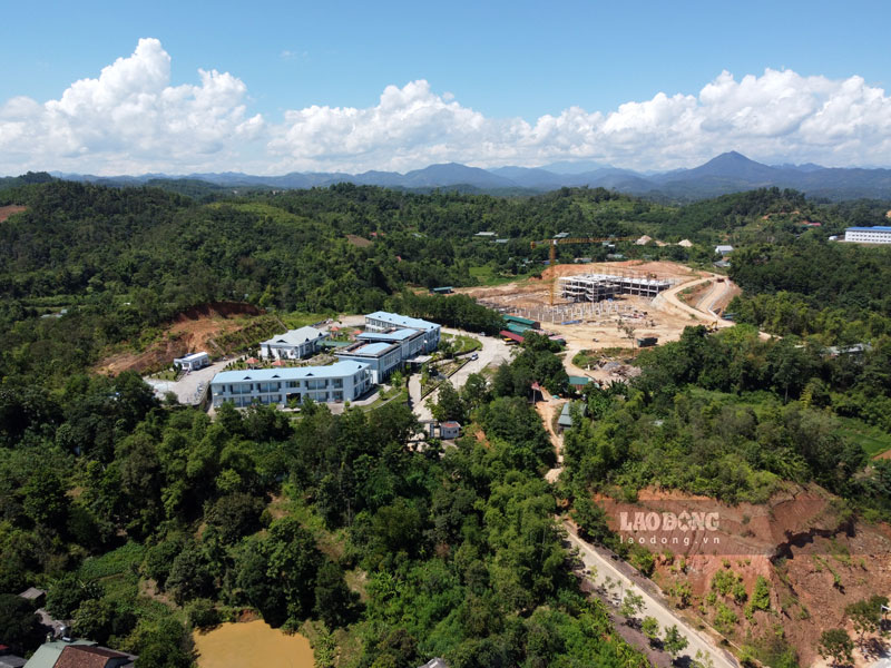 Sau nhieu lan nhac nho, du co dong thai khac phuc nhung Cong ty co phan Dau tu va xay dung Song Hong van bi phat vi loat vi pham truoc do. Anh: Duy Dung