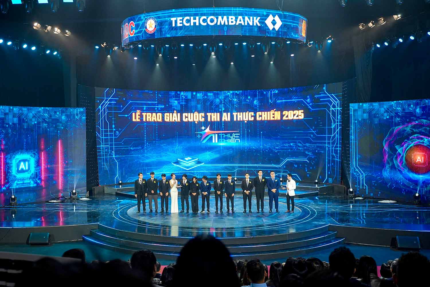 4 doi lot vao vong Chung ket “A.I thuc chien” mua dau tien. Anh: Techcombank