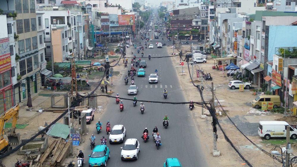 Ga Bay Hien thong thoang sau khi cac day nha lui sau vao ranh quy hoach, san sang thi cong nha ga ngam va diem trung chuyen cua ngo Tay Bac. Ảnh: Anh Tu