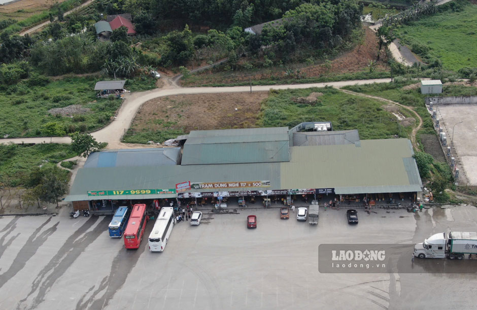 Tram dung nghi Km117+500 tren cao toc Noi Bai - Lao Cai. Anh: Van Duc