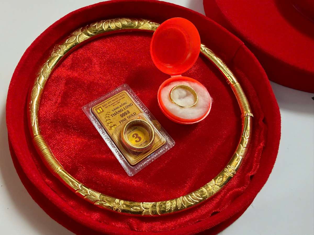 Gold ring price on the afternoon of January 12 traded at 158 - 161 million VND/tael (buying - selling). Photo: Khanh Minh