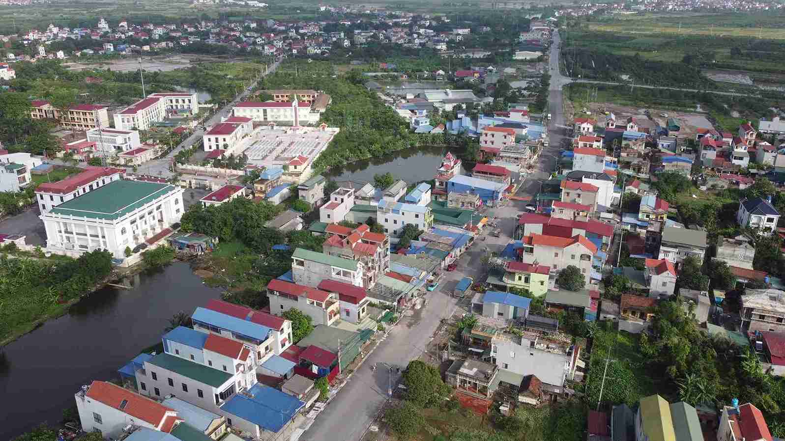 Xa Viet Yen nhin tu tren cao. Anh: Xa Viet Yen