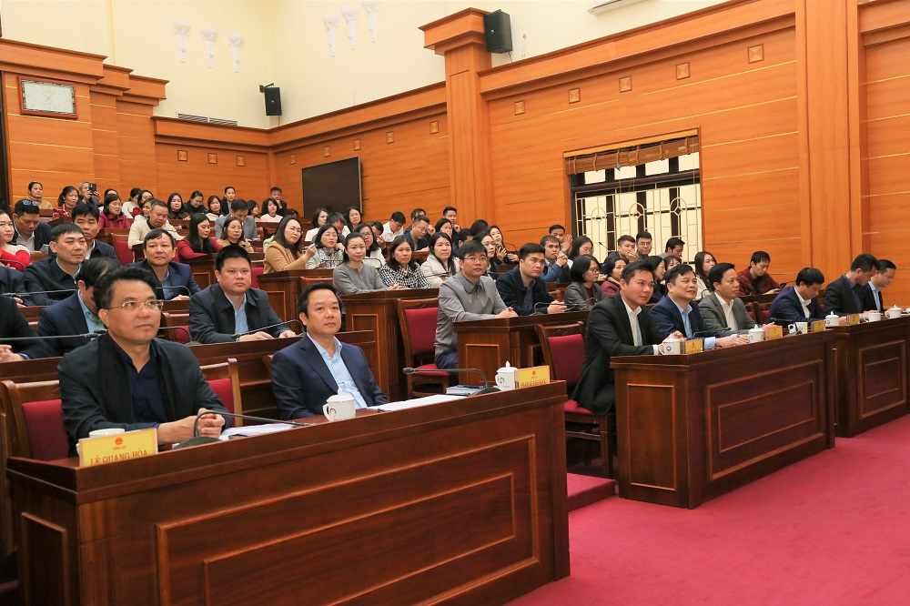 Office of Hung Yen Provincial People's Committee to collect opinions from voters in the workplace. Photo: Hung Yen Provincial e-Portal
