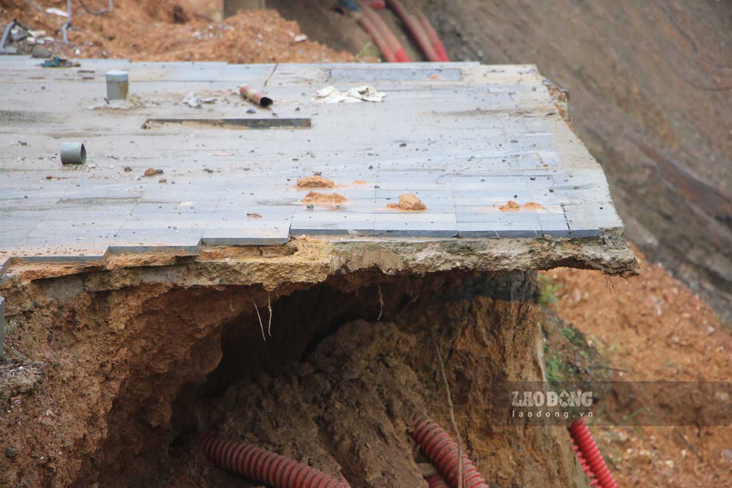 Co quan chuc nang dang tien hanh danh gia dia chat khu vuc sat lo, xay dung phuong an khac phuc. Anh: Viet Bac.