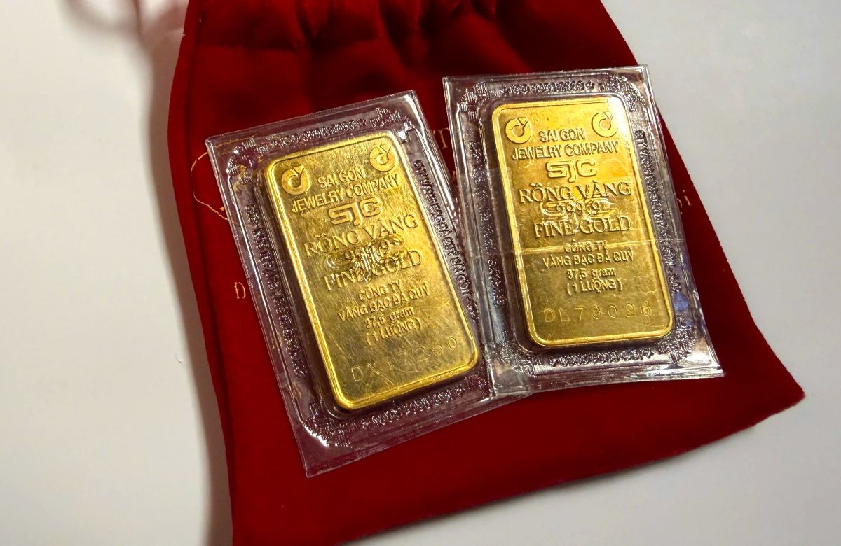 SJC gold price is currently trading around 160 - 162 million VND/tael (buying - selling). Photo: Song Minh