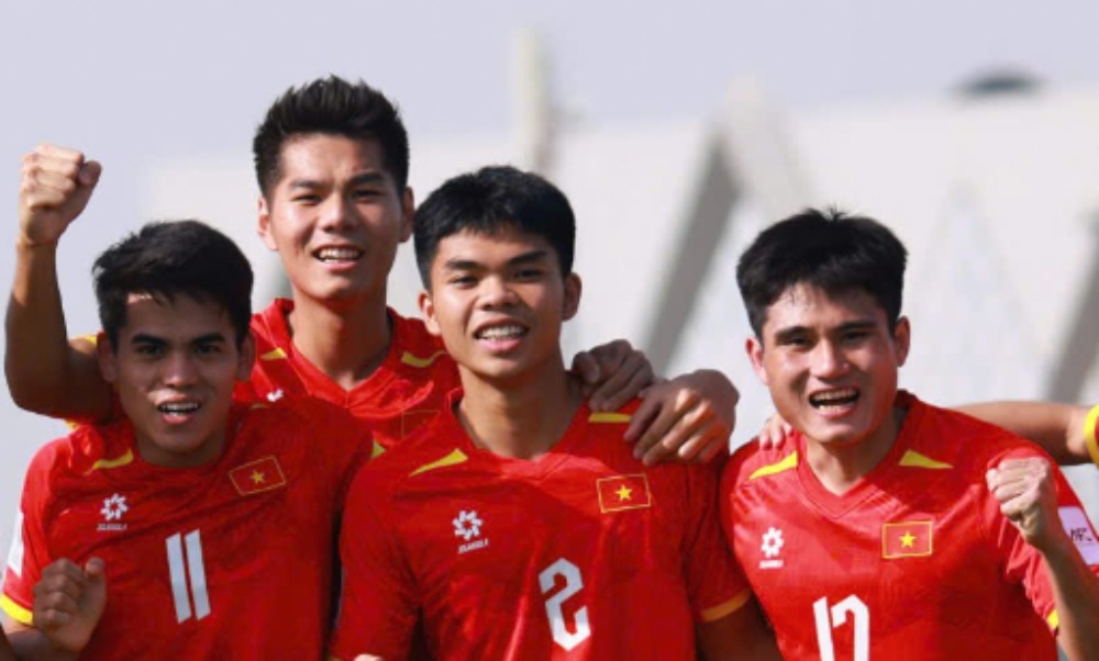 공격수 응우옌레팟 (2번)은 U23 베트남 대표팀과 함께 잊을 수 없는 여정을 했습니다. 사진: AFC