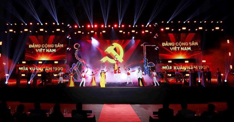 Art program to celebrate the success of the 14th Party Congress ...