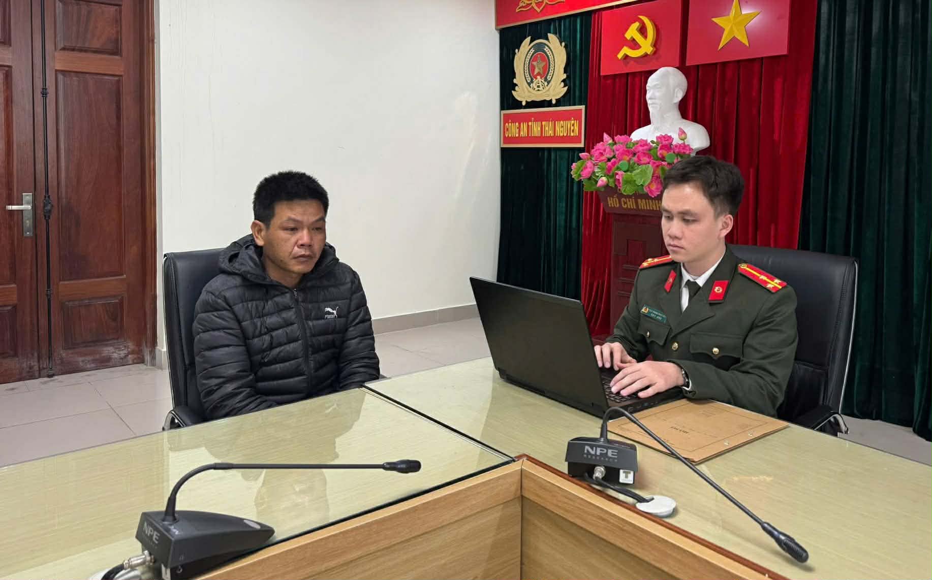 Đối tượng Nguyễn Ngọc Quang bị khởi tố về hành vi lừa đảo chiếm đoạt tài sản. Ảnh: Công an Thái Nguyên