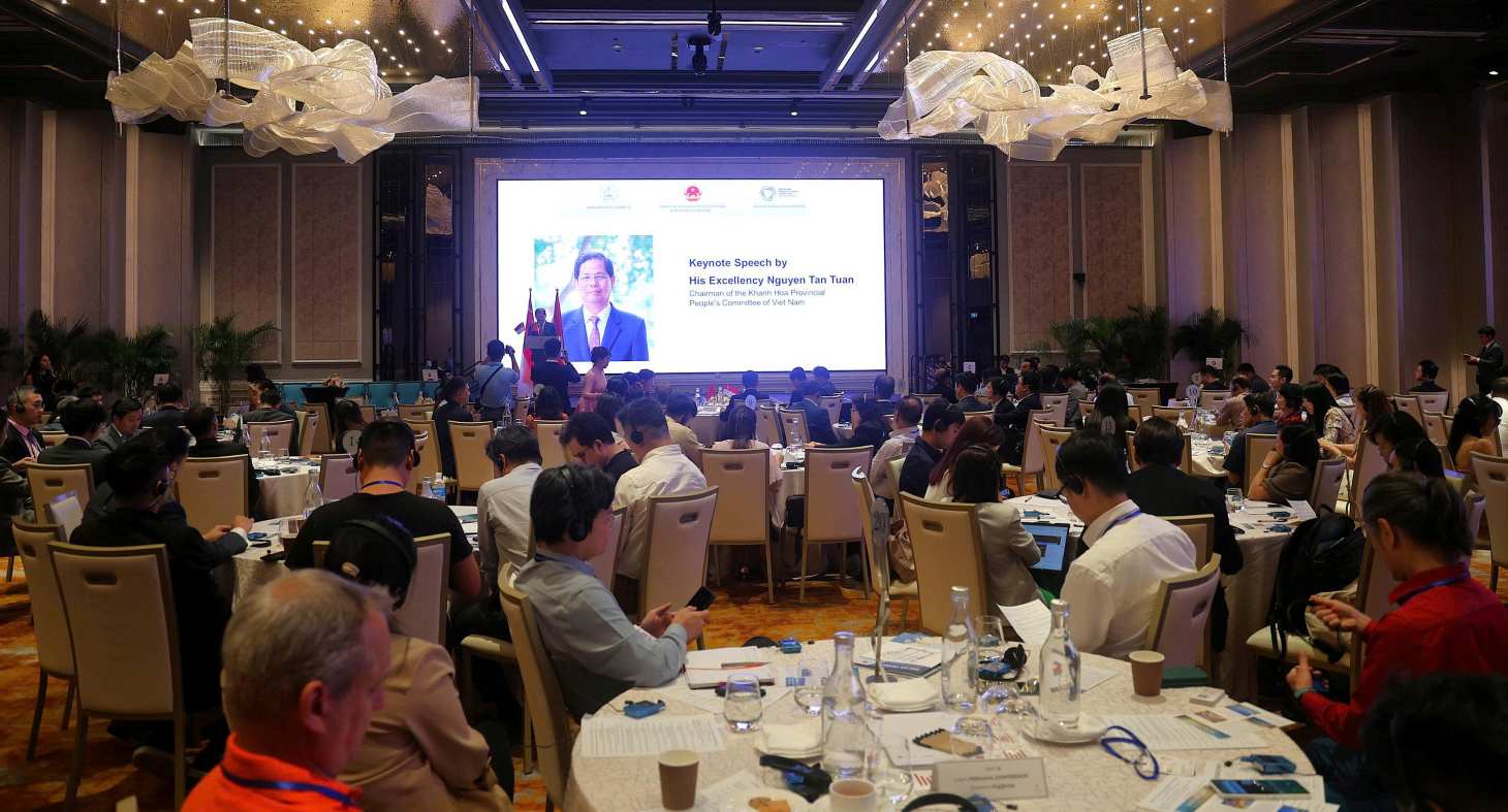 Hoi nghi Xuc tien dau tu Khanh Hoa - Singapore nam 2025 mo nhieu co hoi hop tac phat trien kinh te tai chinh. Anh: Khanh Hoa