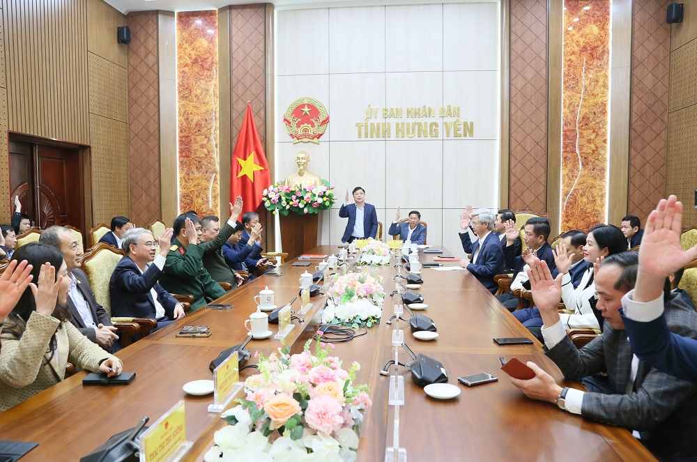 Voters voted in favor of the expected list of candidates for the Provincial People's Council. Photo: Hung Yen Provincial e-Portal