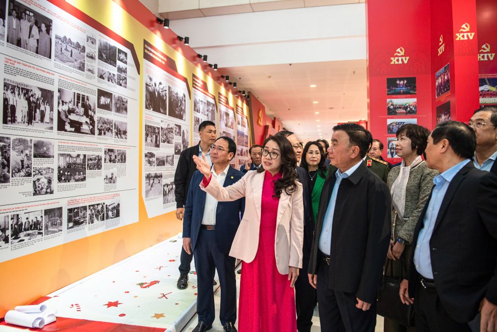 Thuong truc Ban Bi thu Tran Cam Tu