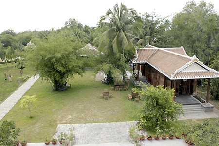 Khu vuon cua NTK Sy Hoang. 