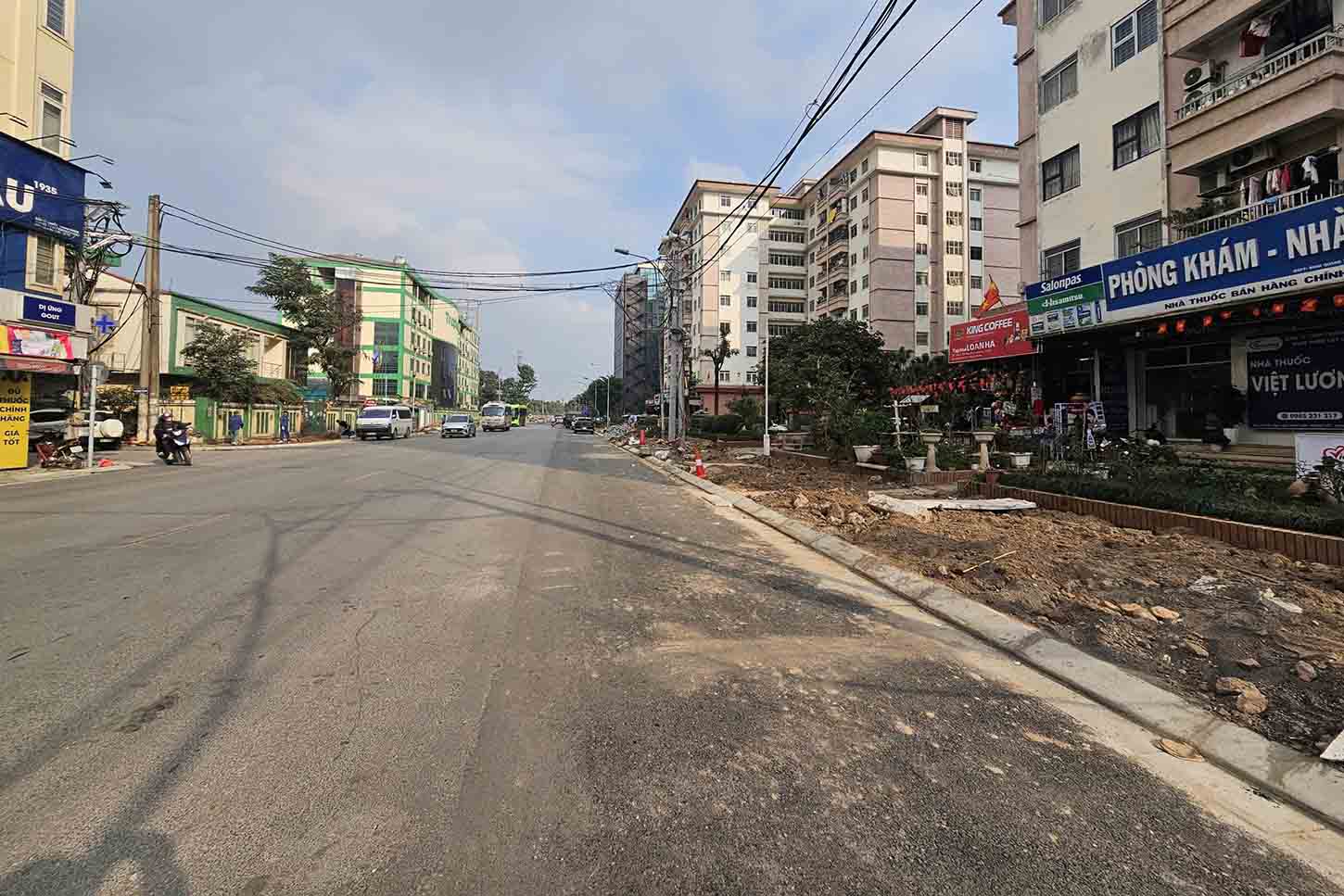 Alley 15 Ngoc Hoi (Hoang Mai ward, Hanoi) is being expanded. Photo: Song Huu