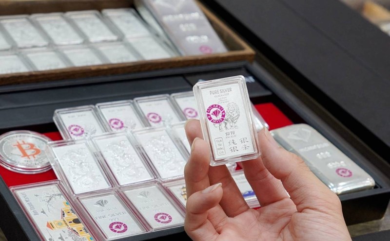 Citigroup believes that silver is being strongly supported by material scarcity and industrial demand, causing prices to rise faster than gold. Photo: Phuong Anh