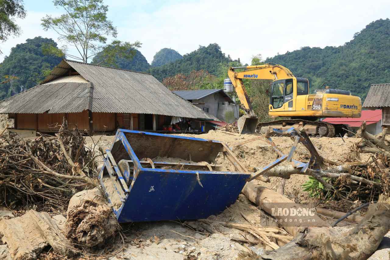 Hien nay dia phuong dang cho kinh phi thu gom, sau do to chuc dau gia. Anh: Van Duc