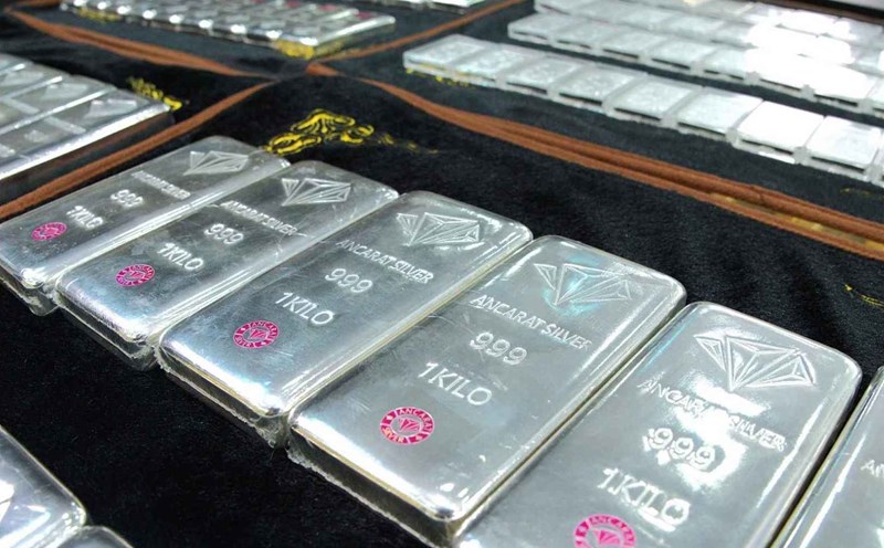 Bac thoi, bac mieng tich tru tro thanh kenh dau tu duoc nhieu nguoi quan tam. Anh: Minh Huy