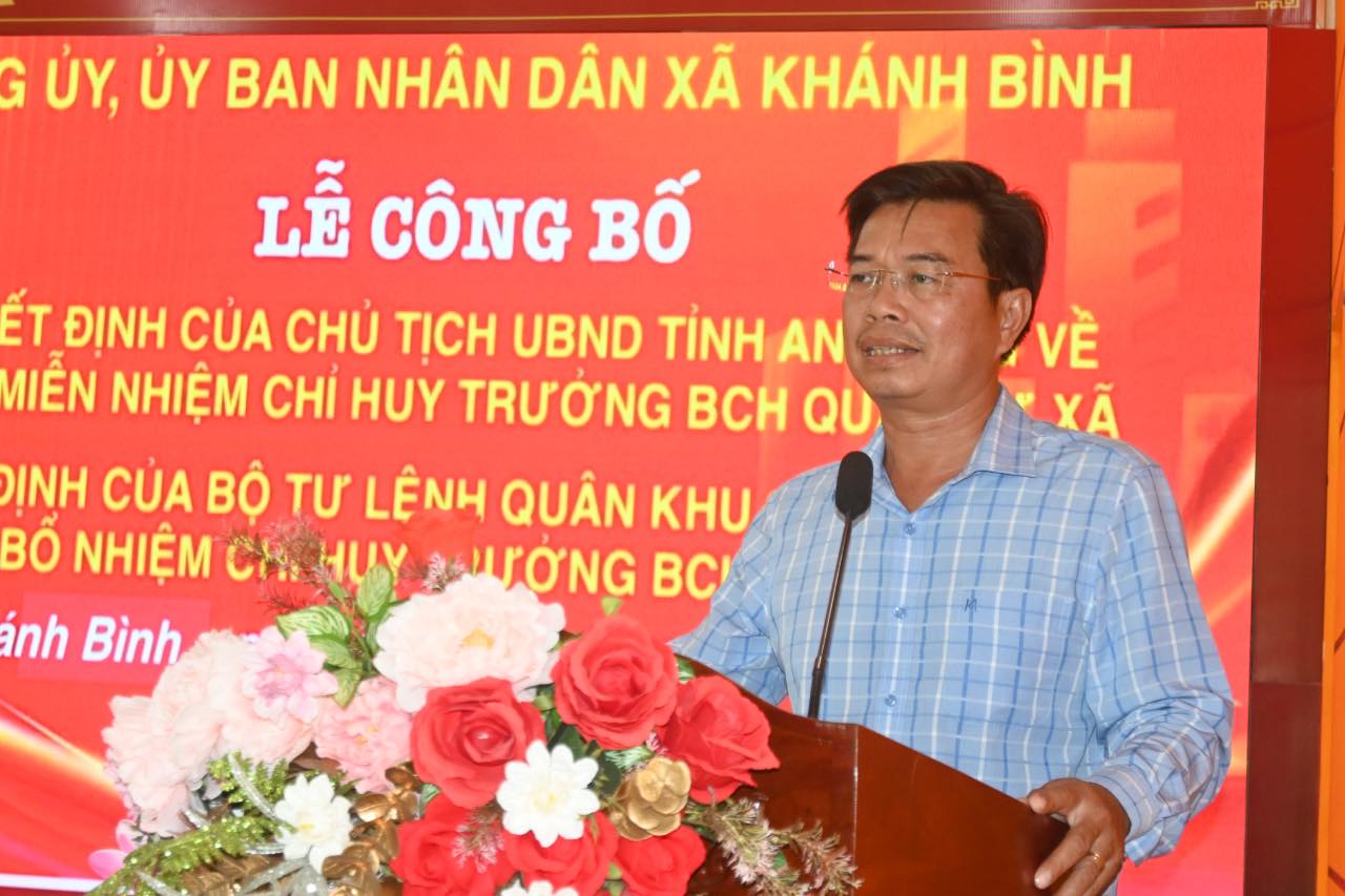 Ong Doan Binh Lam - Bi thu Dang uy xa Khanh Binh (tinh An Giang) - phat bieu tai buoi le. Anh: Thanh Nhan