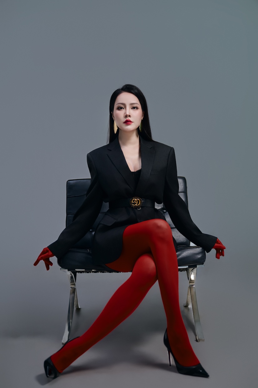 A hau Thuy Van bien hoa voi phong cach moi. Anh: Nhan vat cung cap. 