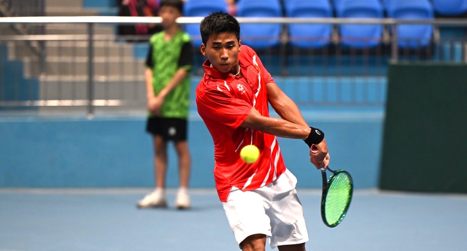 Top Vietnamese tennis players such as Vu Ha Minh Duc will have the opportunity to compete with top opponents, through 4 international professional tennis tournaments in Vietnam. Photo: VTF