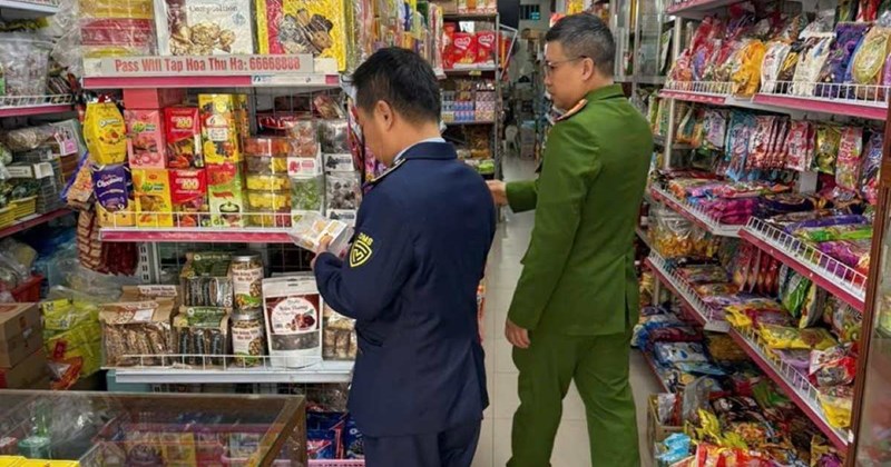 2 siêu thị mini ở Hải Phòng bị xử phạt do vi phạm an toàn thực phẩm