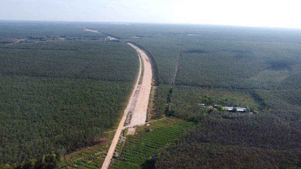 Cac dia phuong dang day manh cong tac tuyen truyen, van dong nguoi dan de thu hoi dat. Anh: Dinh Trong