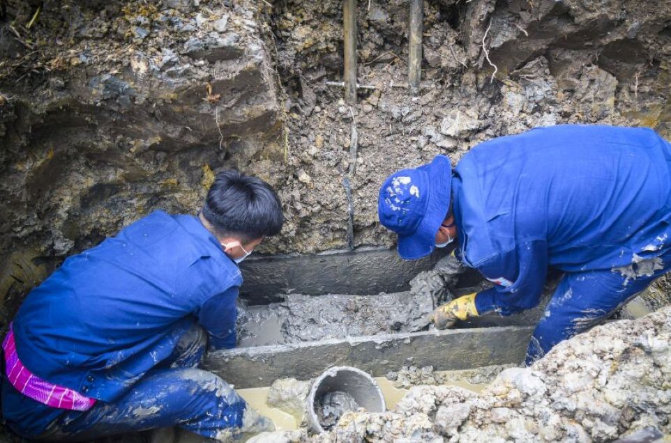 Can canh hai cot liet si tim thay nam o do sau khoang 1,5 m - 1,8 m. Anh: Cong thong tin dien tu tinh Dong Thap