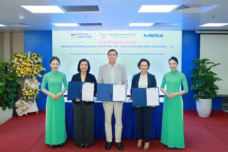 3-party cooperation opens up a comprehensive healthcare model from counseling, screening, prevention to effective infertility treatment. Photo: Huong Giang